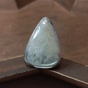 Elegant Pale Green Stone Ring